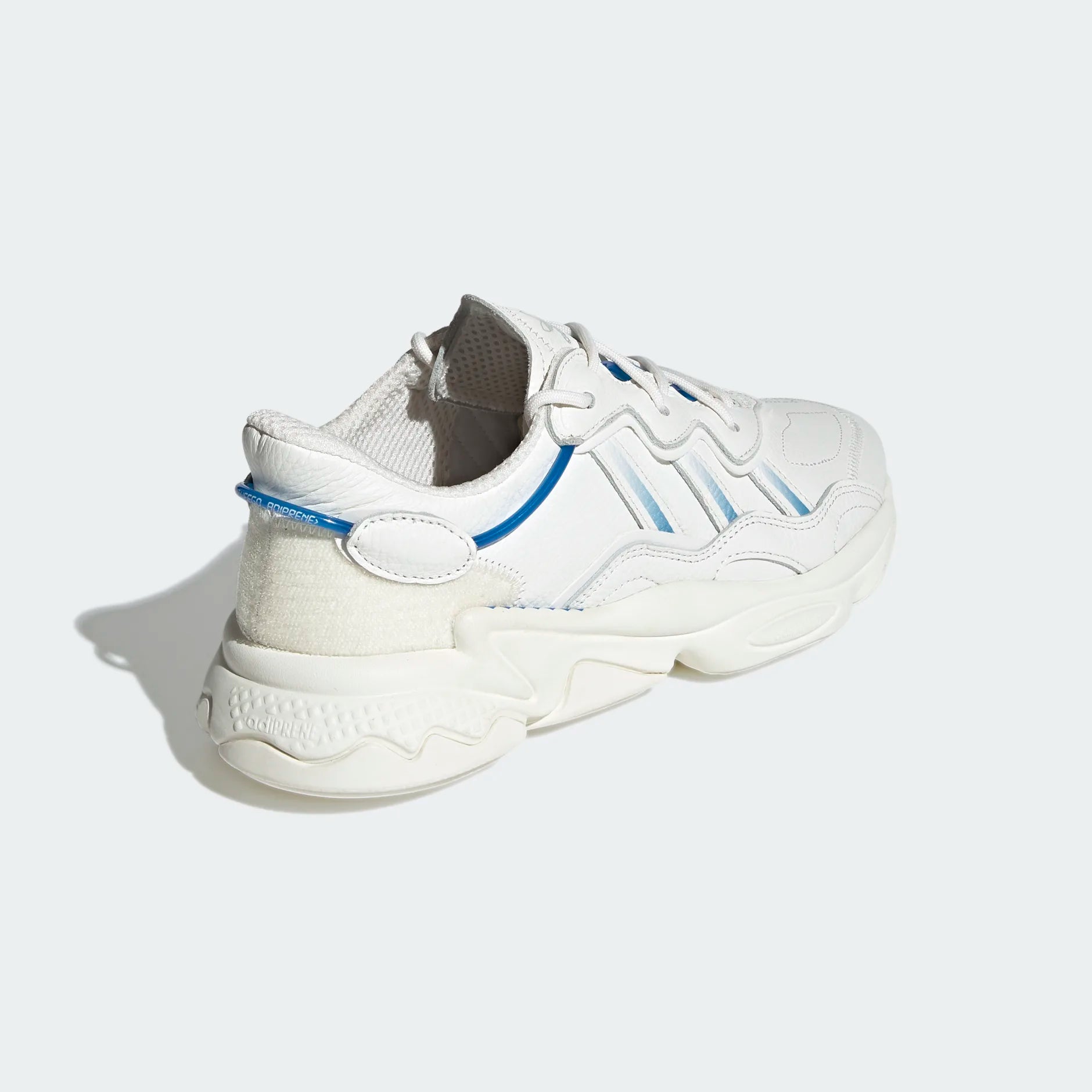 Adidas OZWEEGO