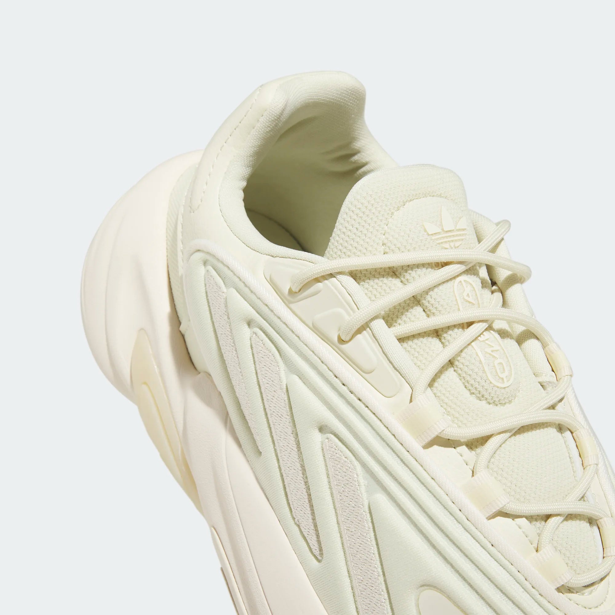 Adidas OZELIA