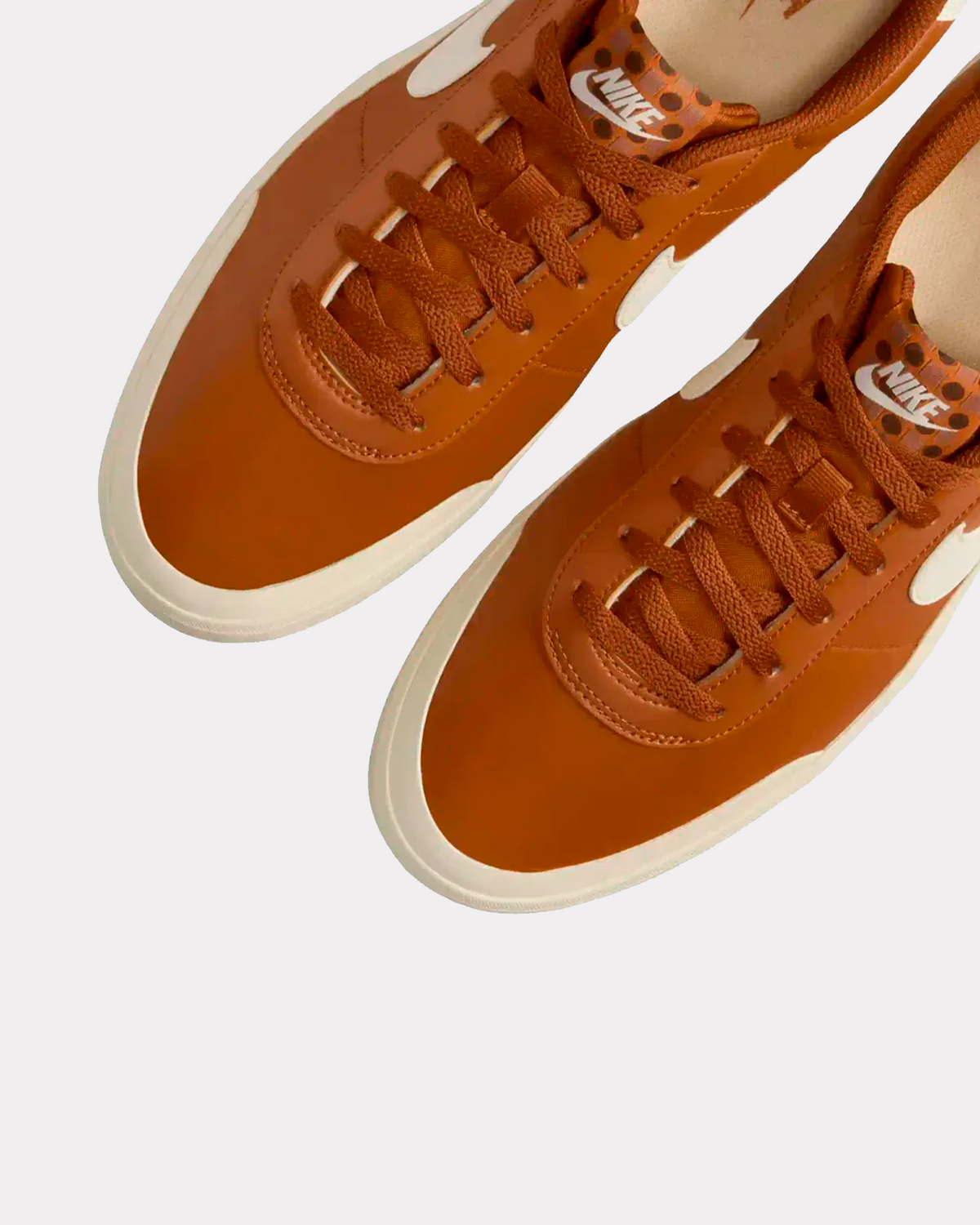 NIKE COURT SHOT BROW/WHT FQ8146 201